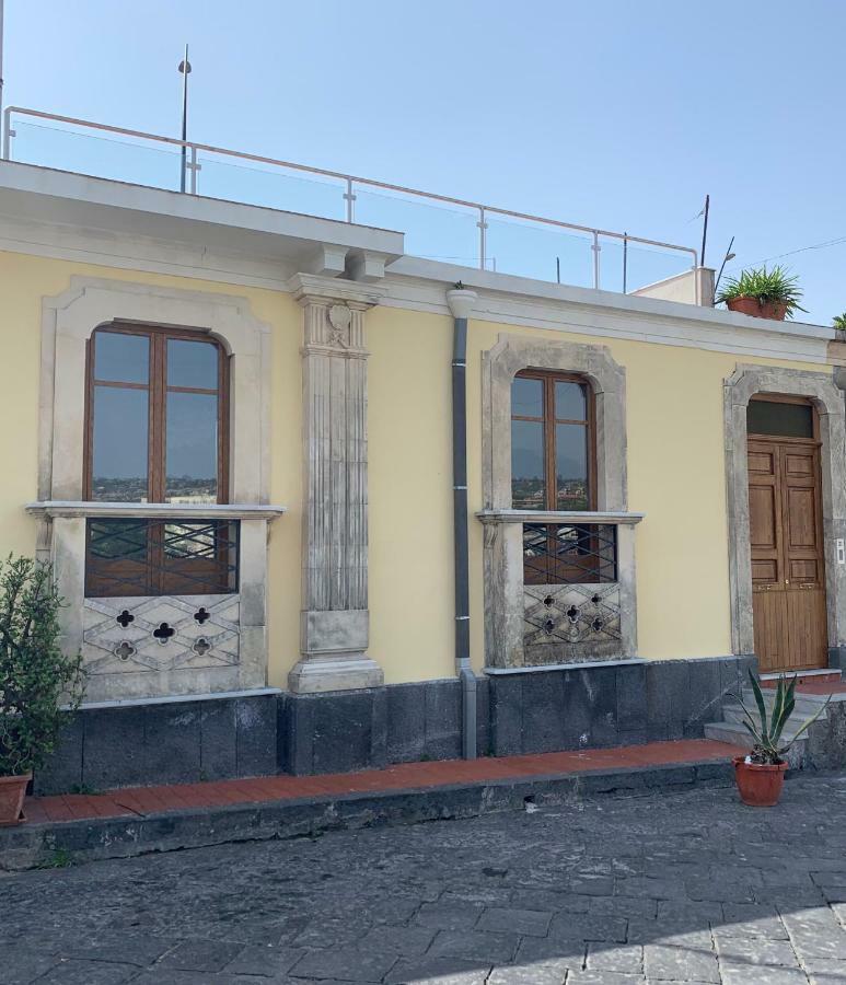 カターニアLa Casa Di Nonna Mariaアパートメント エクステリア 写真